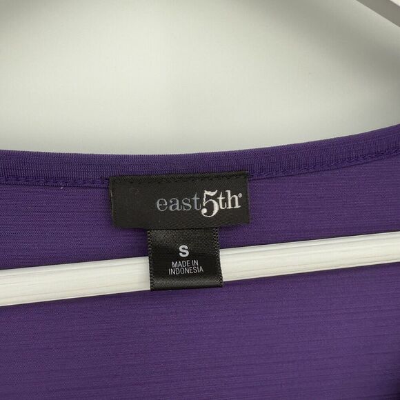 East 5th Dark Purple Rosette Blouse Top Short Sleeve Size Small - Picture 4 of 6